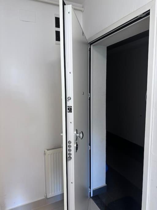 Apartman Pionirska Dolina SJJ Buitenkant foto
