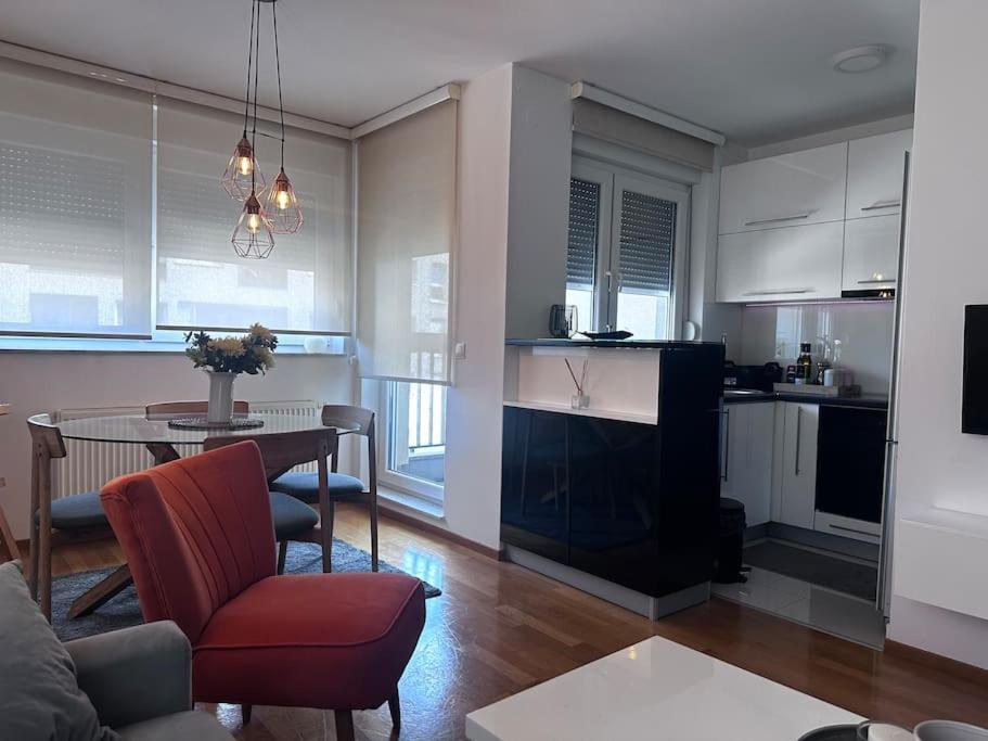 Apartman Pionirska Dolina SJJ Buitenkant foto