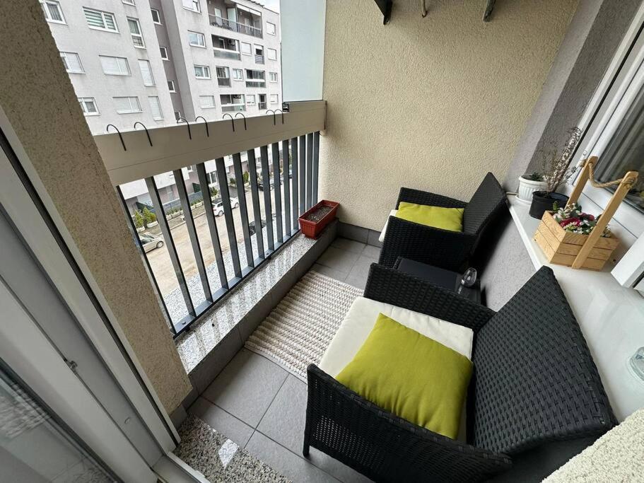 Apartman Pionirska Dolina SJJ Buitenkant foto